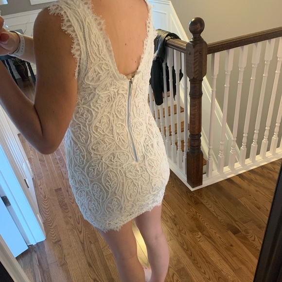 White dress- Perf for wedding/bride activities - Picture 2 of 4